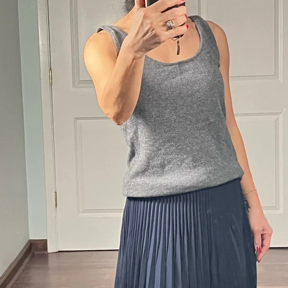 Claudia Nichole 100% cashmere gray tank sweater size S - Picture 4 of 10